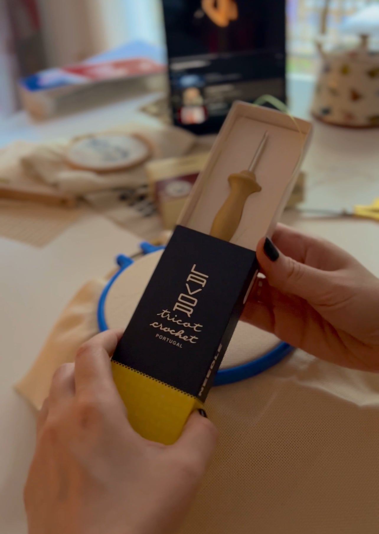 Adjustable ergonomic Lavor Punch Needle - Size 4mm