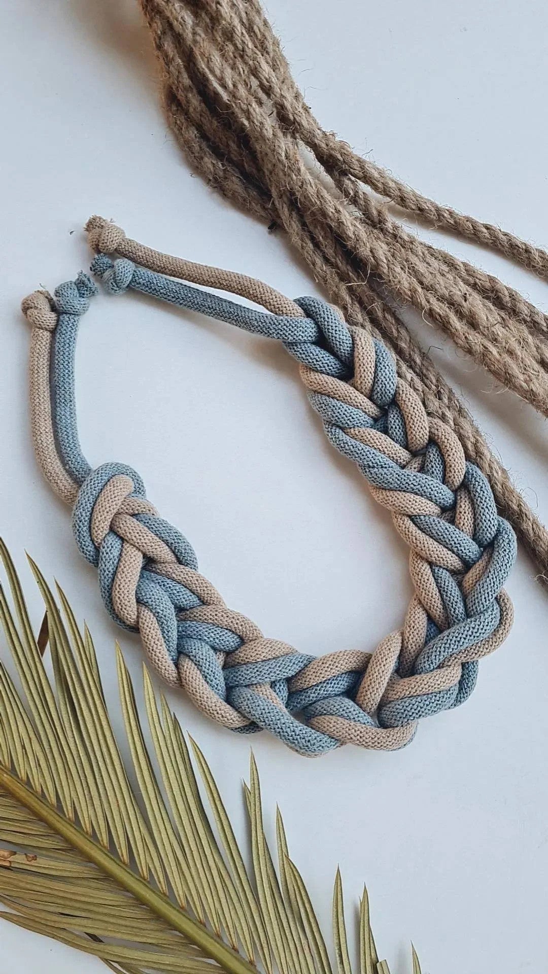Macrame Necklace Tutorial, Make your own macrame necklace, Macrame necklace pattern